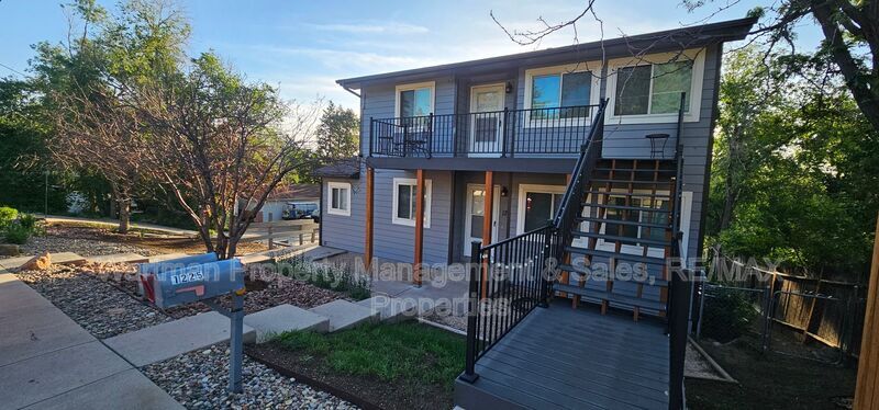 Photo - 1225 N Chestnut St