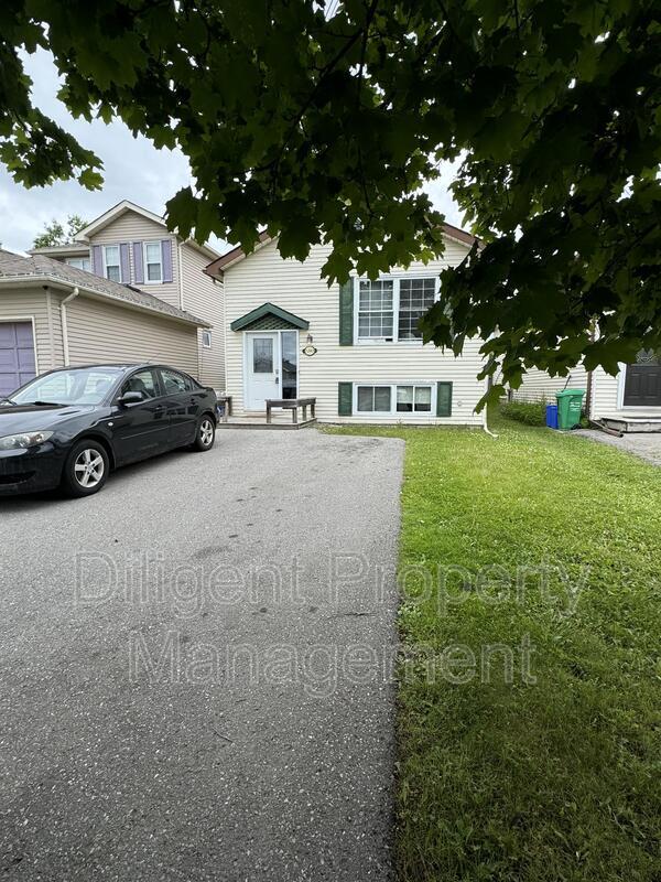 Building Photo - 1241 Huntington Cir