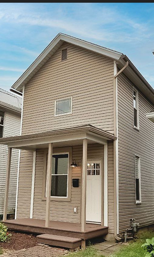 Primary Photo - 620 E 3rd Ave