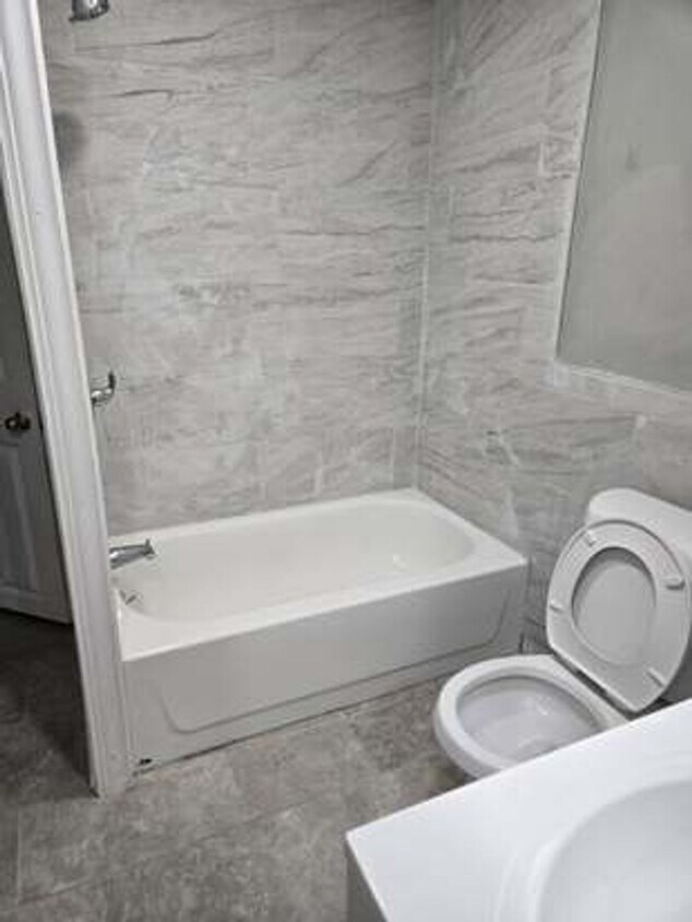 Photo - 516 W Queen Ln (Philadelphia, PA)