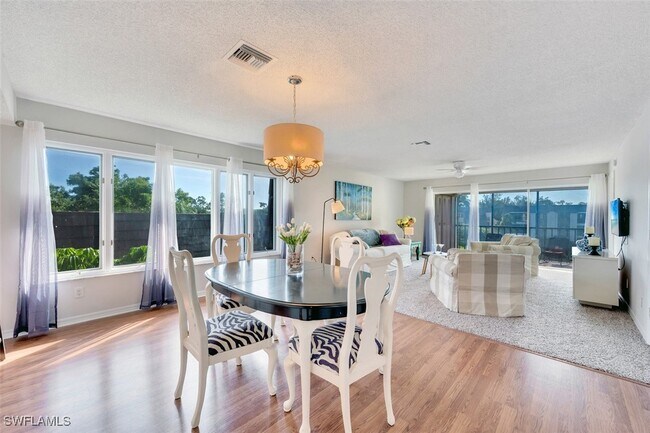 Foto del edificio - 1645 Spoonbill Ln