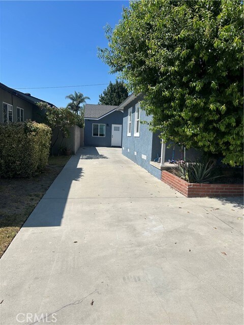Building Photo - 9011 Tarryton Ave