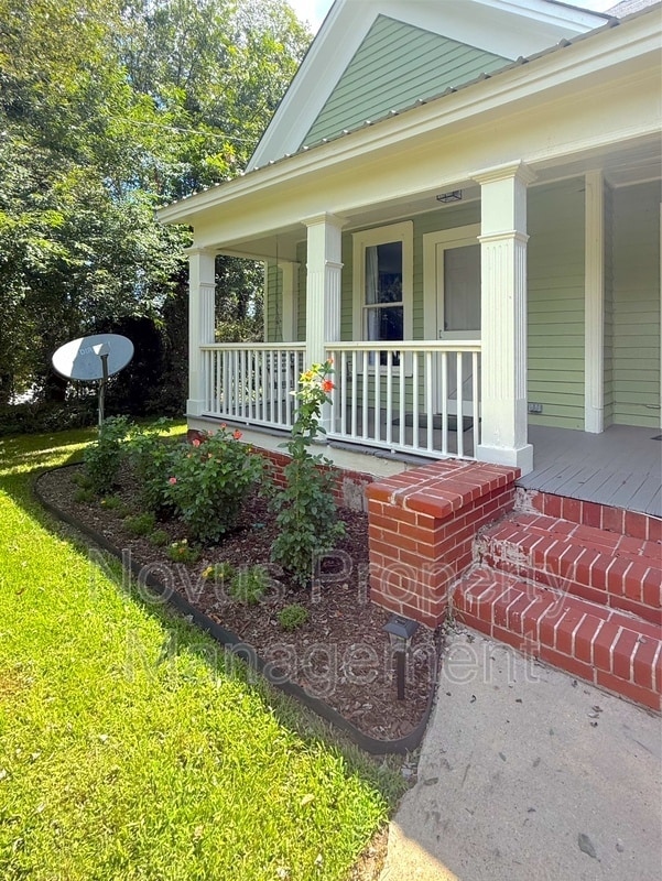 Building Photo - 209 Wedowee St
