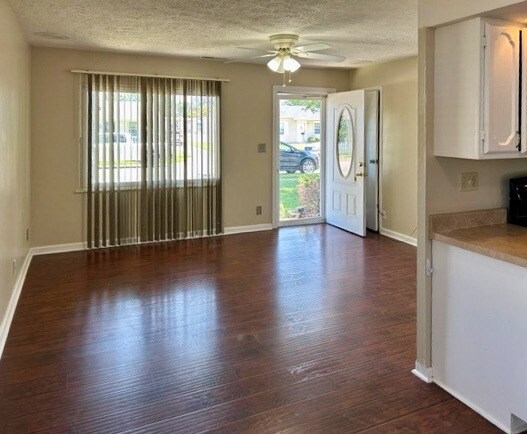 Foto del edificio - 668 Greenbriar St