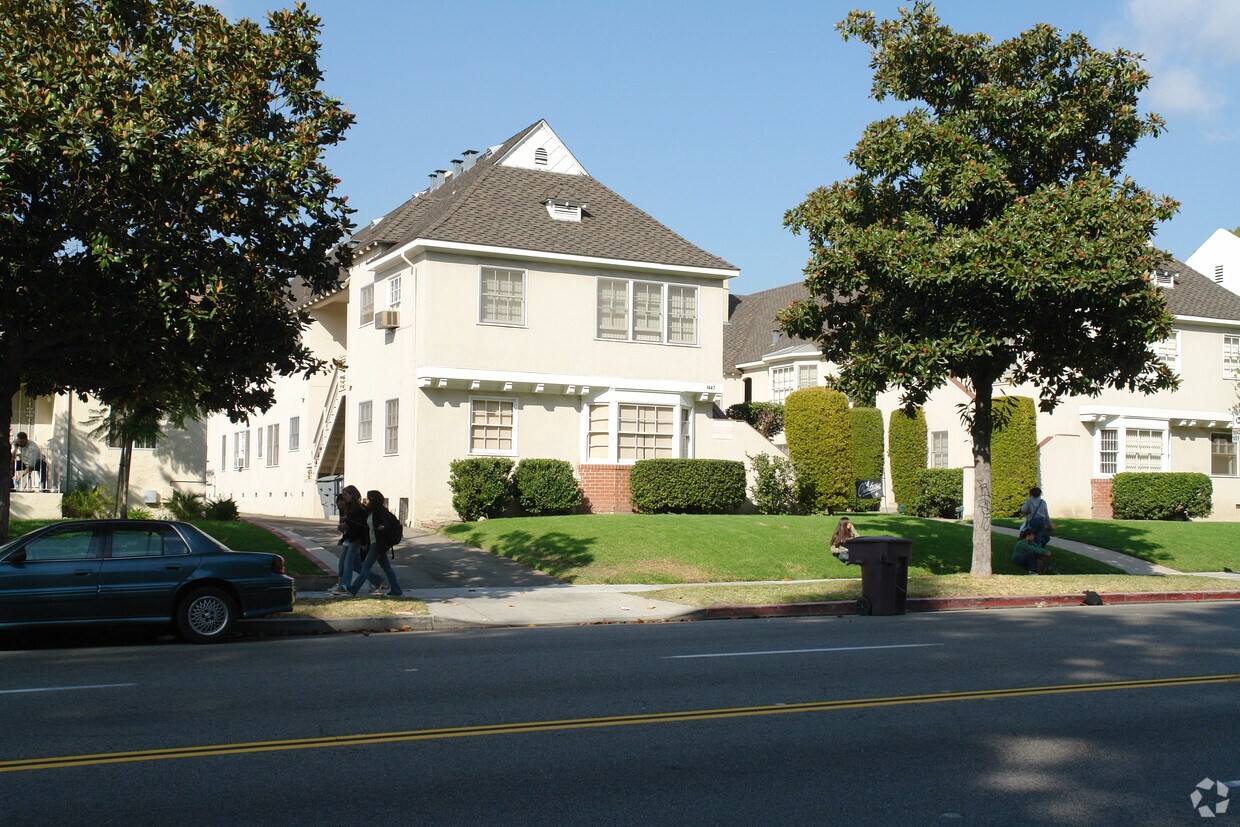 Building Photo - 1447 E Broadway