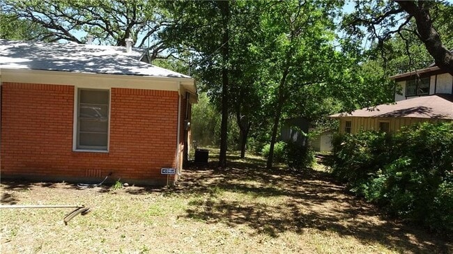 Building Photo - 1605 Tierney Rd