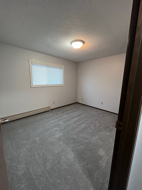 Building Photo - 211 W Pipestone Ave