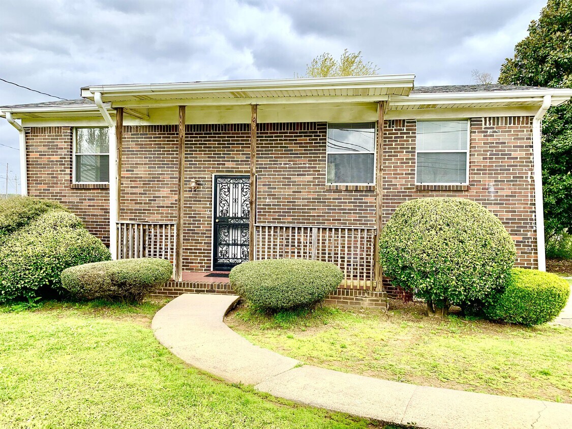 1600 Castleberry Way, Birmingham, AL 35214 House Rental in Birmingham