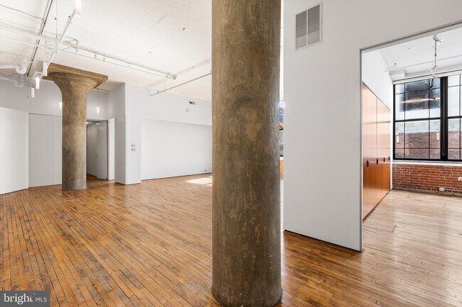 Building Photo - 314-22 N 12th St