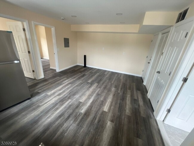 Building Photo - 287 Orange St