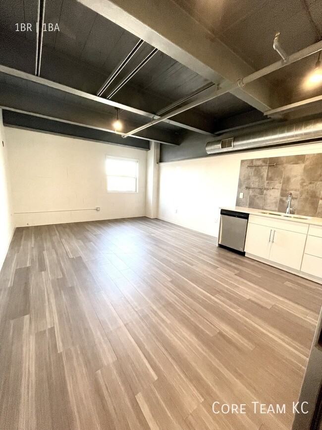 Foto del edificio - 1180 E 30th St