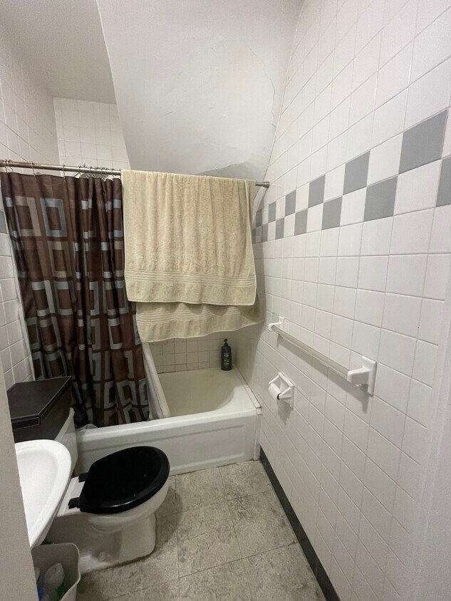 Foto del edificio - 52 S Russell St