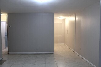 Building Photo - 4434 Venus Ave