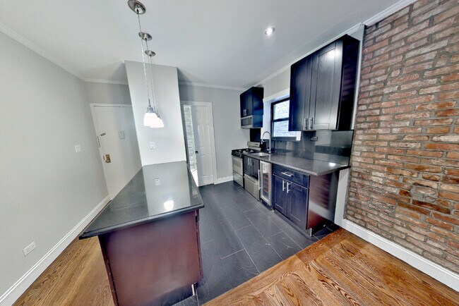 Foto del edificio - 436 W 52nd St