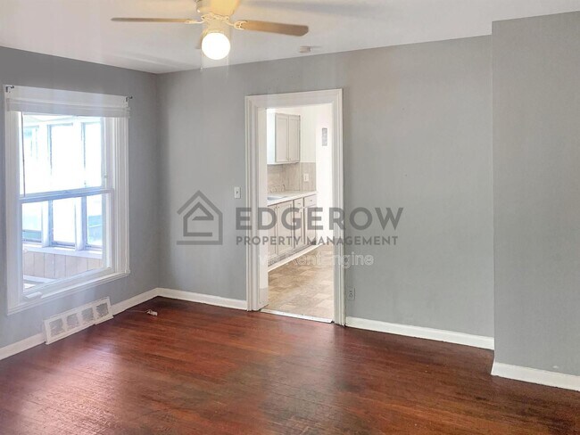 Foto del edificio - 731 Turner Ave NW