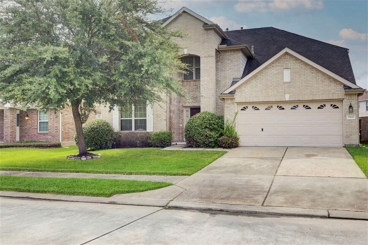 Primary Photo - 29642 Legends Green Drive, Spring, TX 7738...