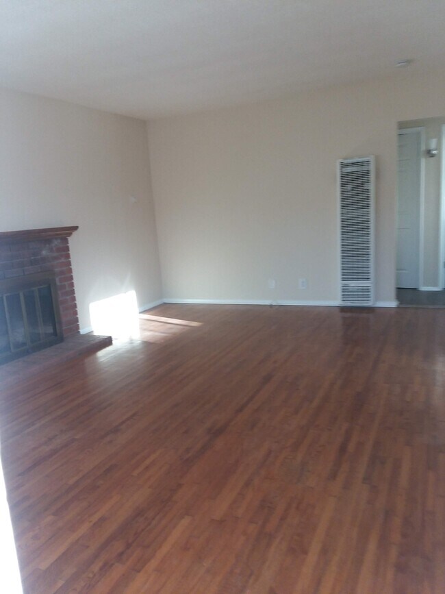 Foto del edificio - 4460 137th St