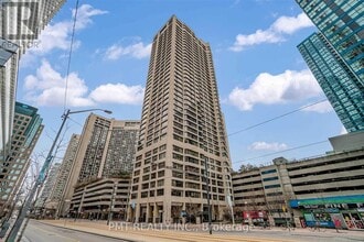 Building Photo - 55 Harbour Square