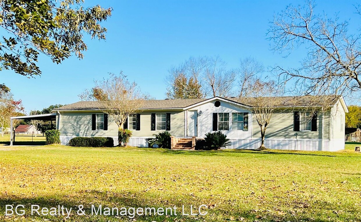 Primary Photo - 4 br, 2 bath House - 1200 Post Road