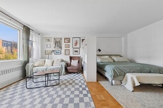 Building Photo - 3725 Henry Hudson Pkwy W