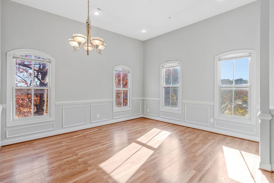 Photo - 901 R St NW-2B