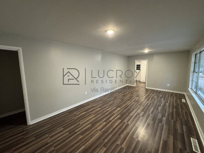 Building Photo - 2749 W Benwood Dr