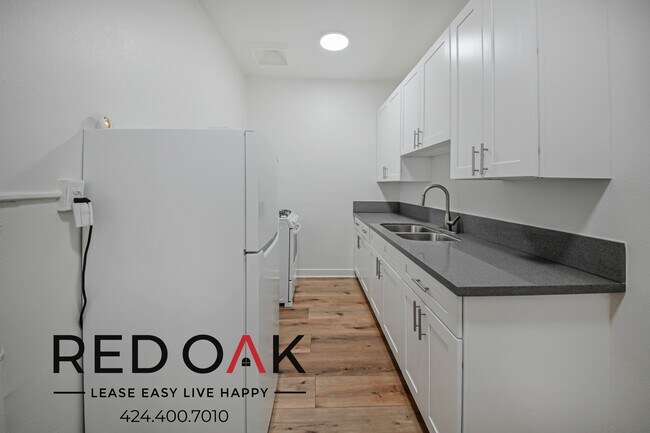 Foto del edificio - 454 S Catalina St