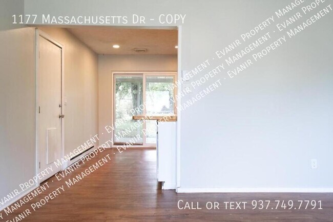 Foto del edificio - 1177 Massachusetts Dr