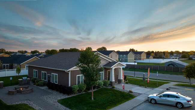 Building Photo - Regency Apartments