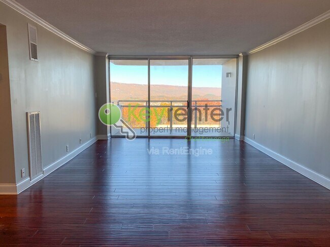 Foto del edificio - 1131 Stringers Ridge Rd