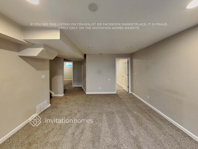 Foto del edificio - 1061 E 105th Pl