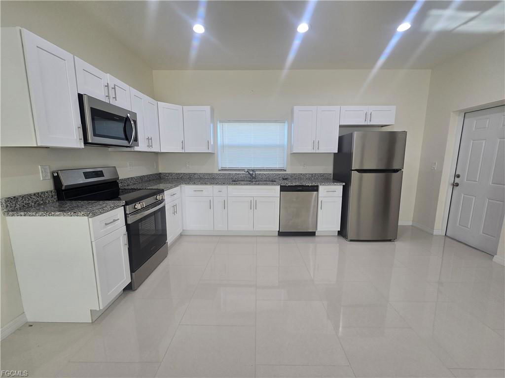 Foto principal - 324 Mangonia Ave