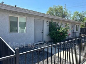 Building Photo - 2922 E Roeser Rd