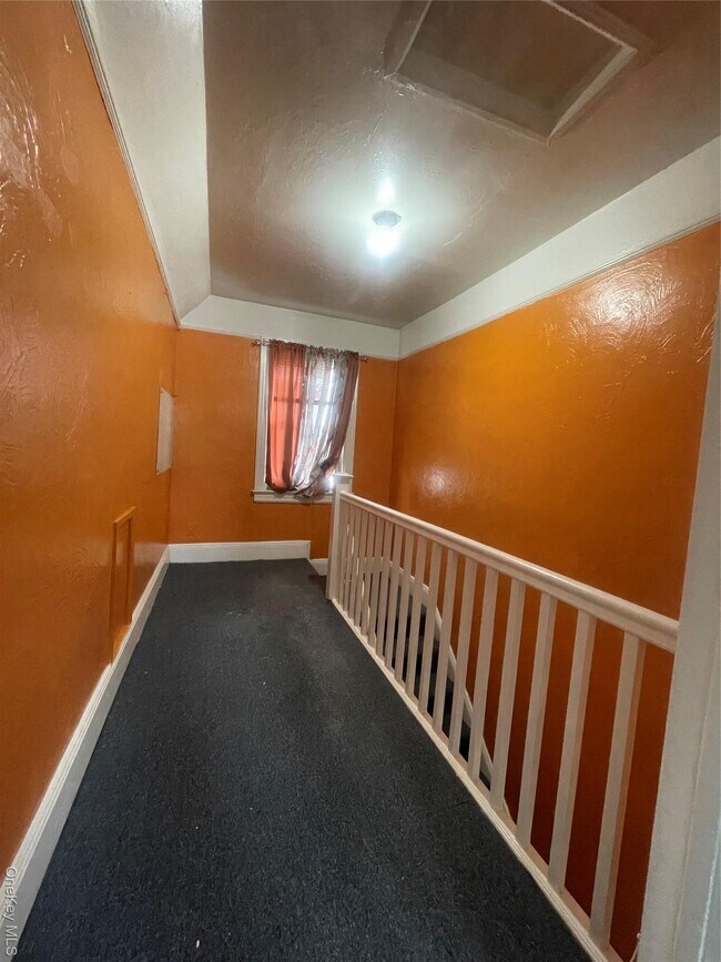 Foto del edificio - 216-33 118th Ave