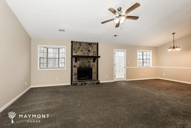 Foto del edificio - 9370 Woodloop Ct