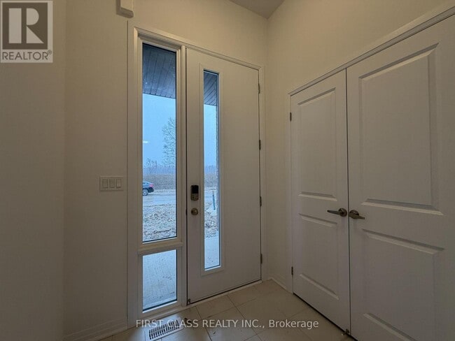 Building Photo - 113 Manuel St