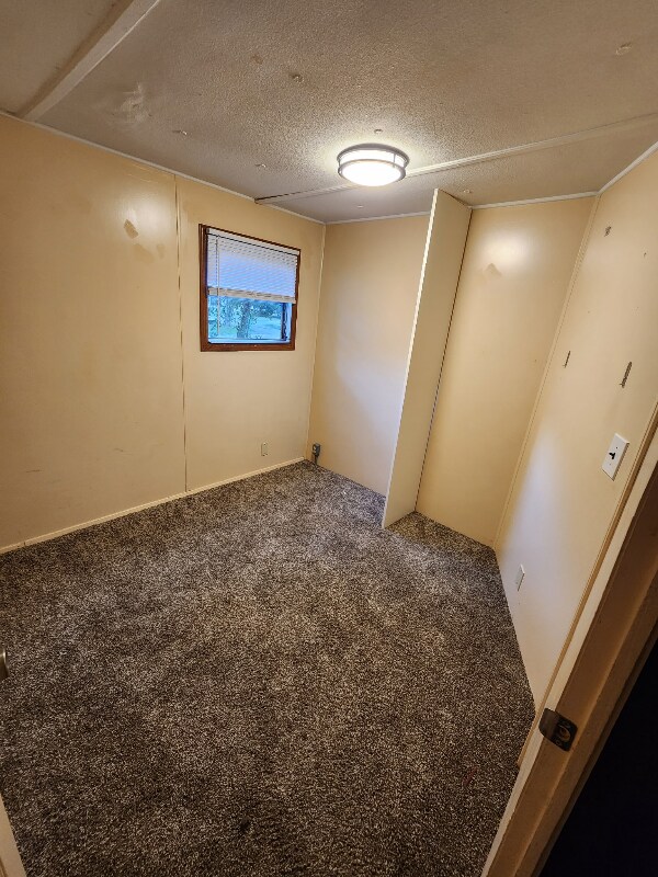 Building Photo - 10542 Lynnwood Ave