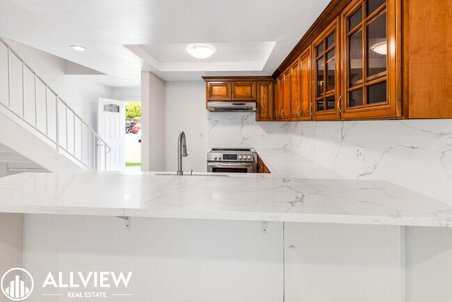 Foto del edificio - Beautifully Renovated 2-bedroom, 1.5-bath ...