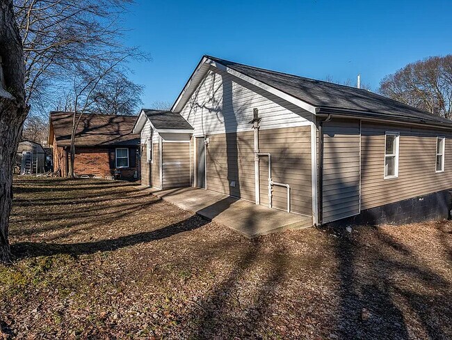 Building Photo - 1112 Hyman St