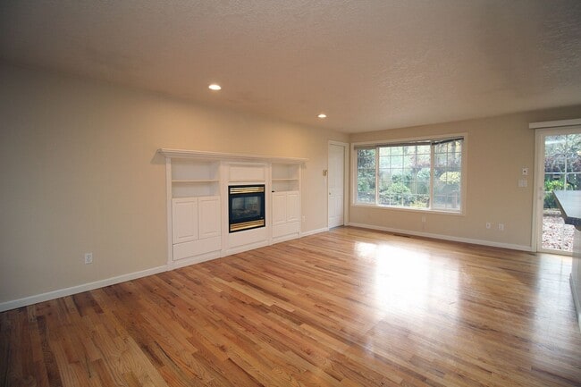 Building Photo - 5764 SW Kimball Ct