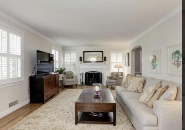 living room - 2825 Northampton St NW