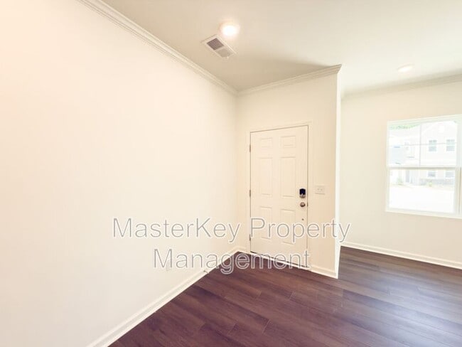 Building Photo - 673 Mirkwood Ave
