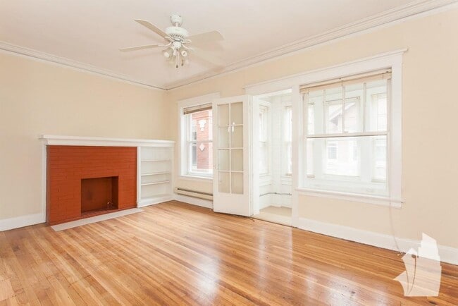 Building Photo - 4427 N Wolcott Ave