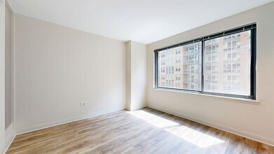 Interior Photo - Eleven55 Ripley