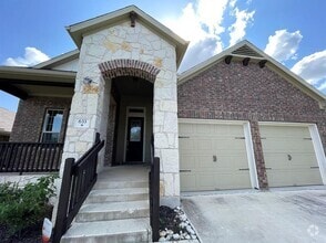 Building Photo - 633 Peregrine Way