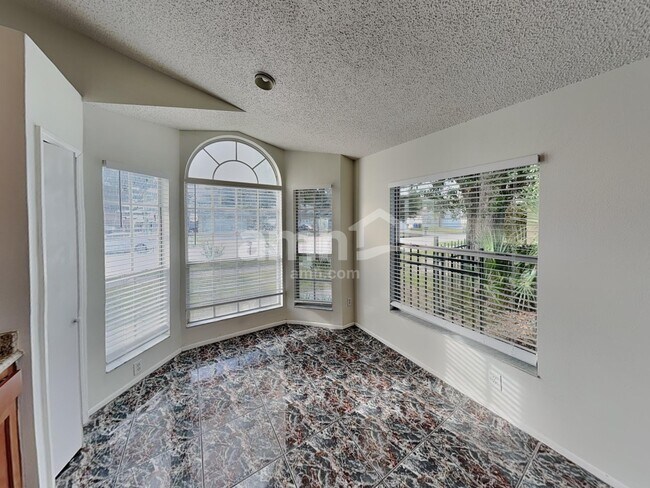 Building Photo - 1431 Londra Ln