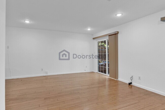 Building Photo - 27501 Huntwood Ave