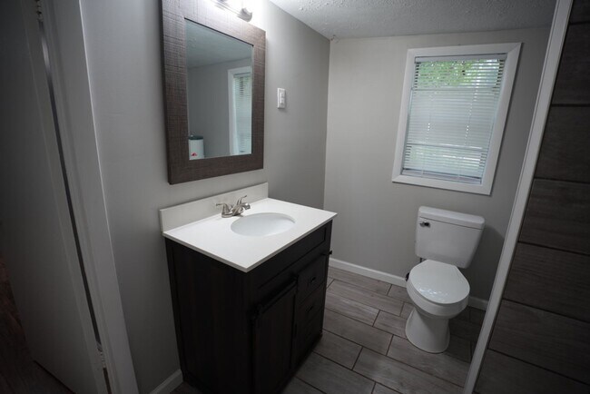 Foto del edificio - 1415 Hatcher Ave SE
