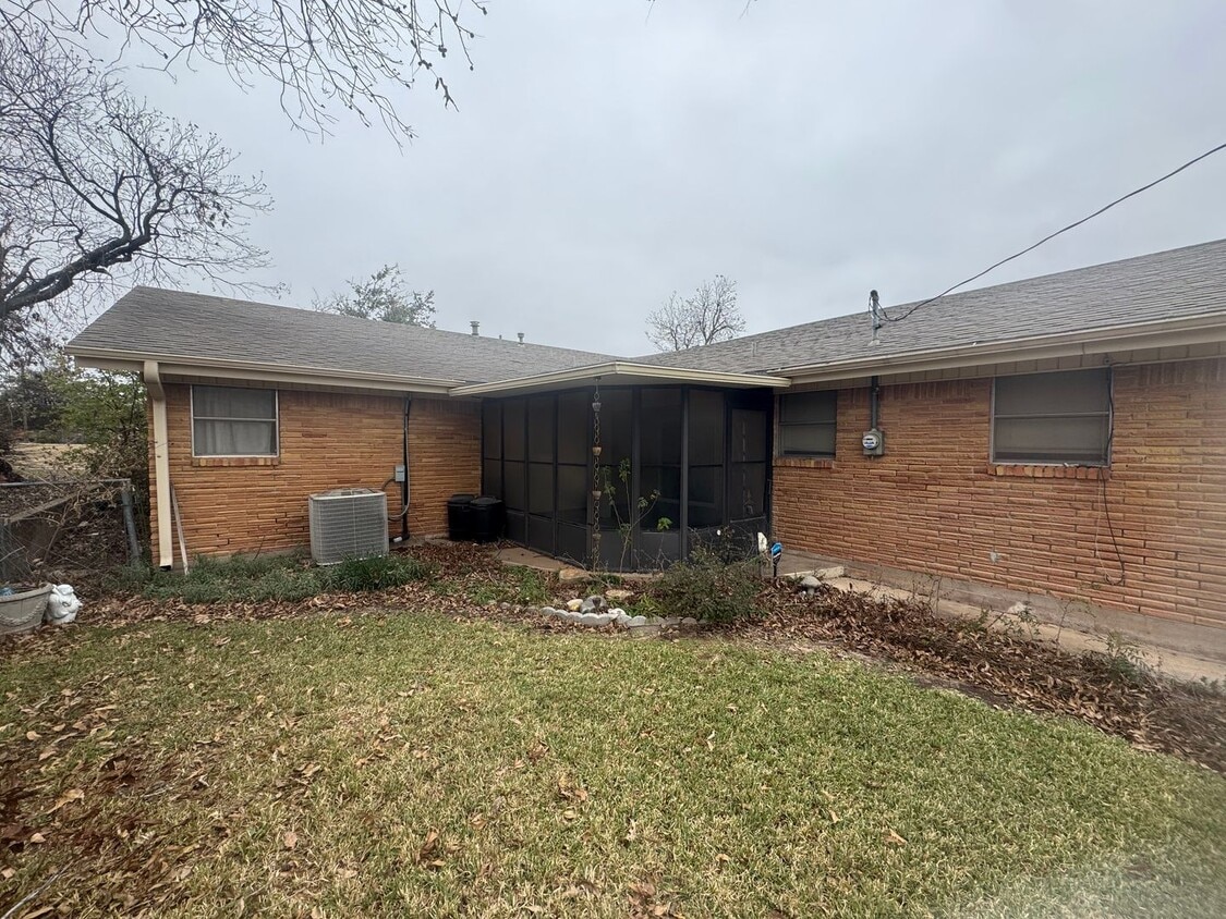 Foto del edificio - 550 E N 19th St