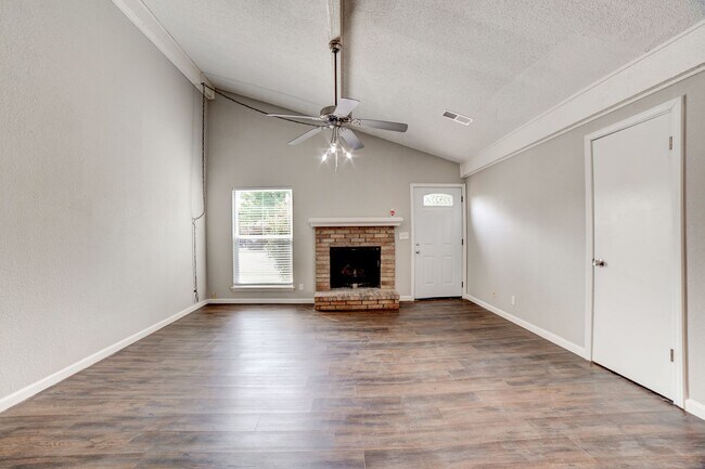 Foto del edificio - 3 Bed | 2 Bath in East Tulsa!